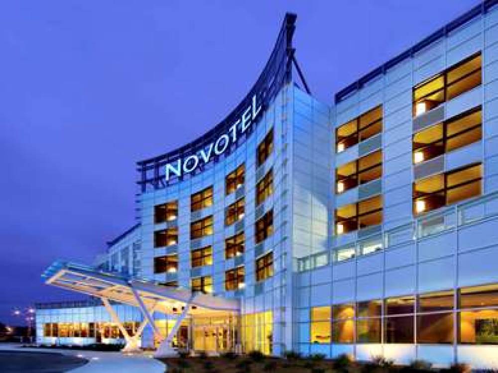 Novotel Montreal Aeroport 1