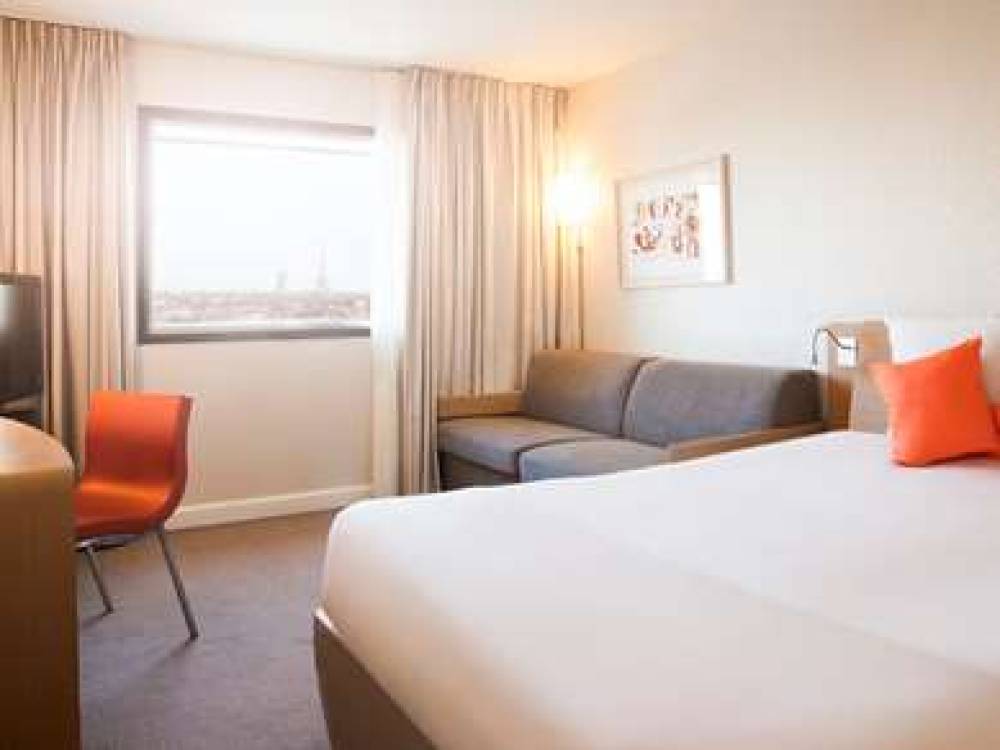Novotel Paris La Defense Esplanade 5