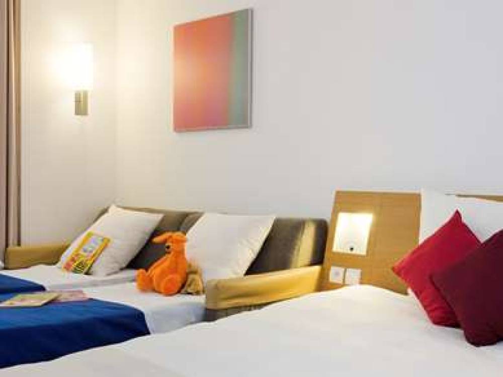 Novotel Paris La Defense Esplanade 10