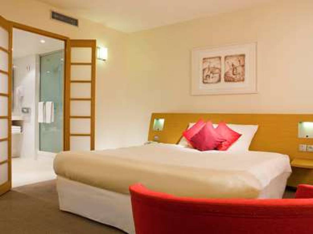 Novotel Paris La Defense Esplanade 8