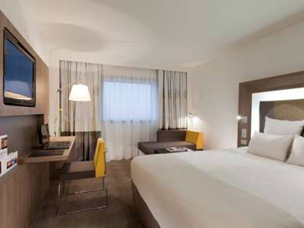 Novotel Paris La Defense Esplanade 7