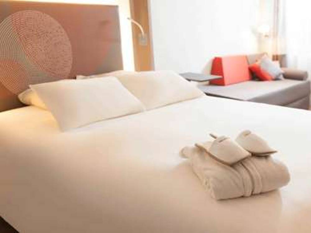 Novotel Paris La Defense Esplanade 4