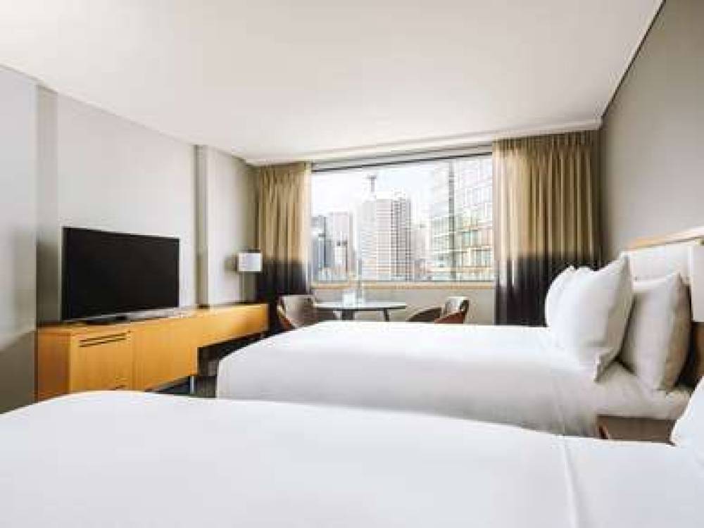 Novotel Sydney On Darling Harbour 1