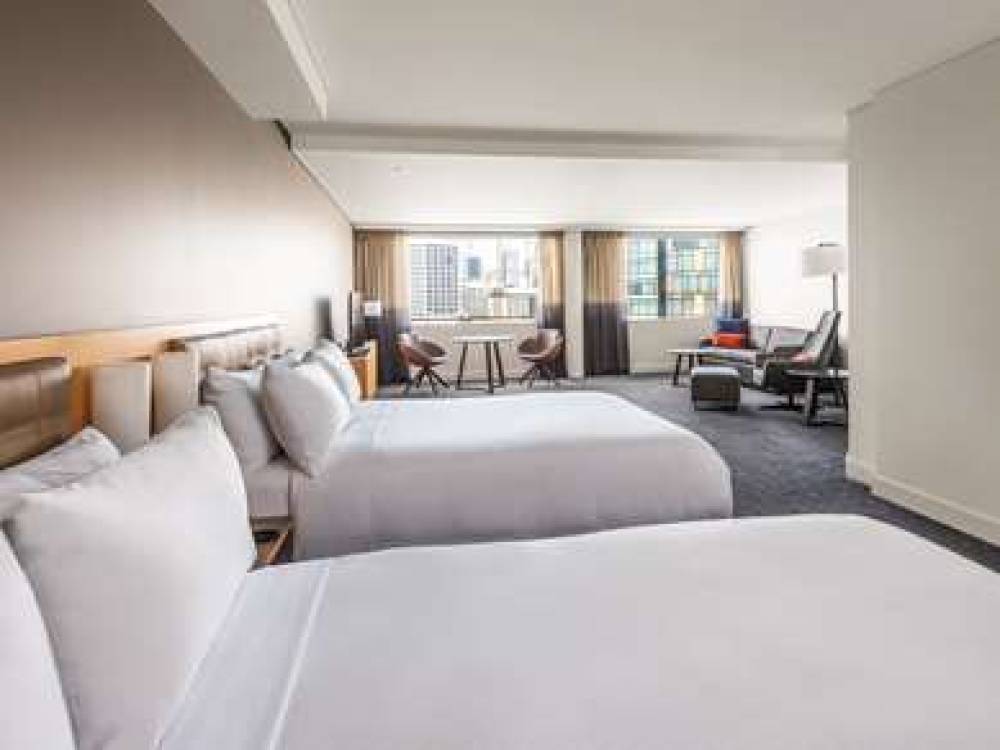 Novotel Sydney On Darling Harbour 8