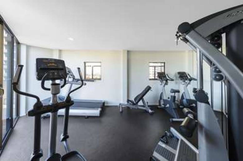 OAKS SYDNEY HYDE PARK SUITES 6