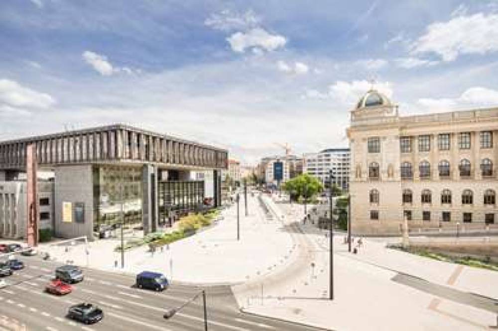 OCCIDENTAL PRAHA WILSON 3