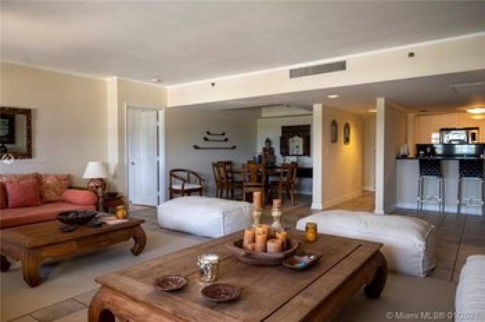 OCEAN DRIVE OCEANFRONT 3