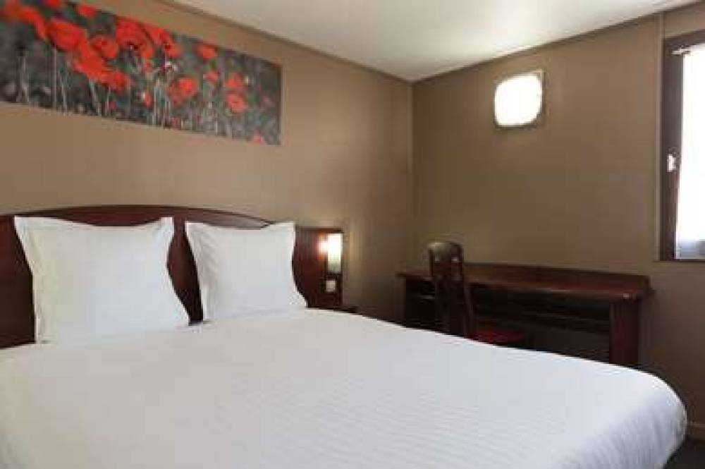 BRIT HOTEL  ARRAS 10
