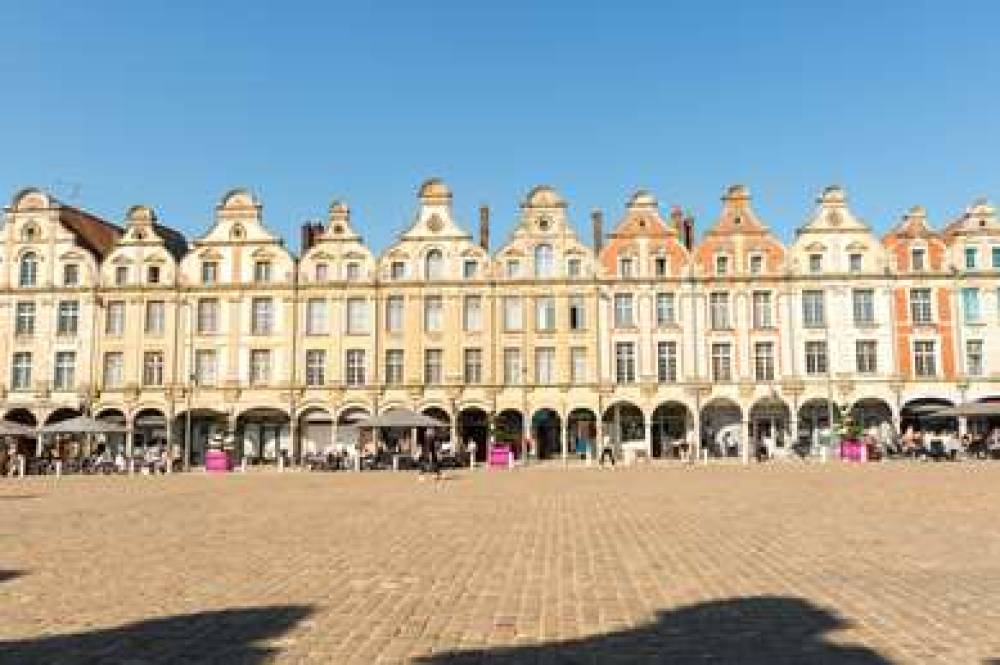 BRIT HOTEL  ARRAS 1