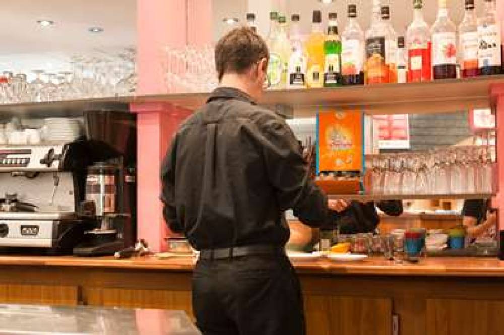 OG CITY HOTEL CHEVAL ROUGE TOURS 5