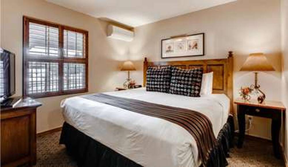 OLD SANTA FE INN 8