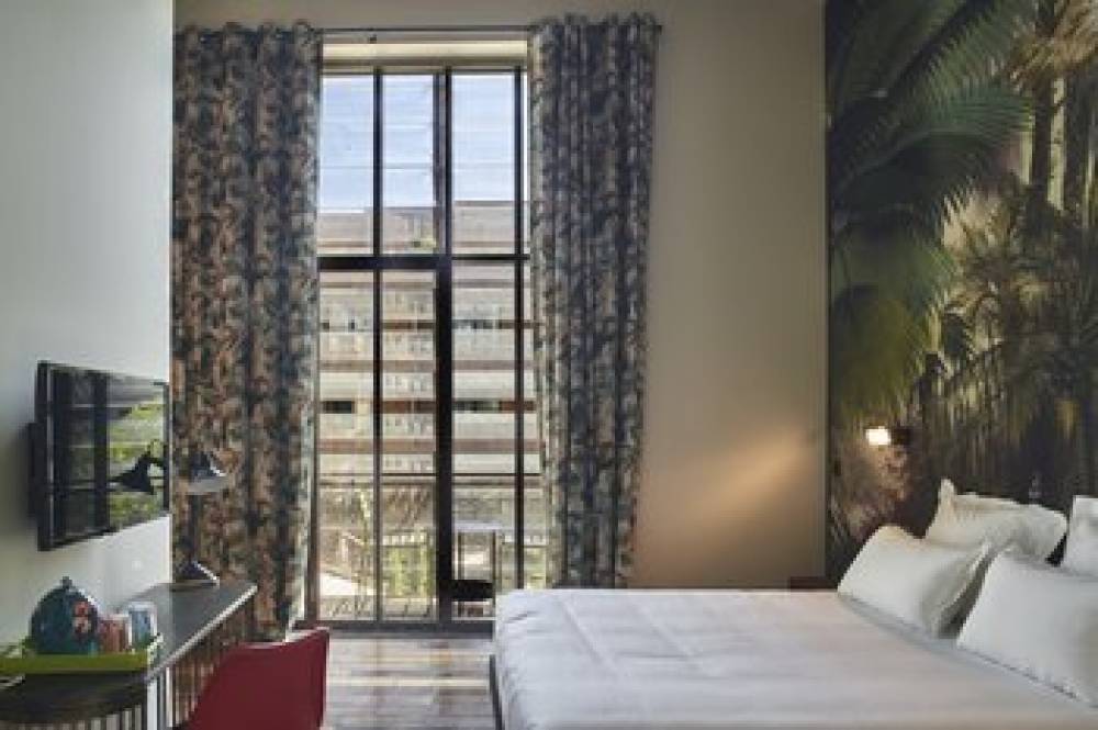 ON HOLD HOTEL LA ZOOLOGIE 7