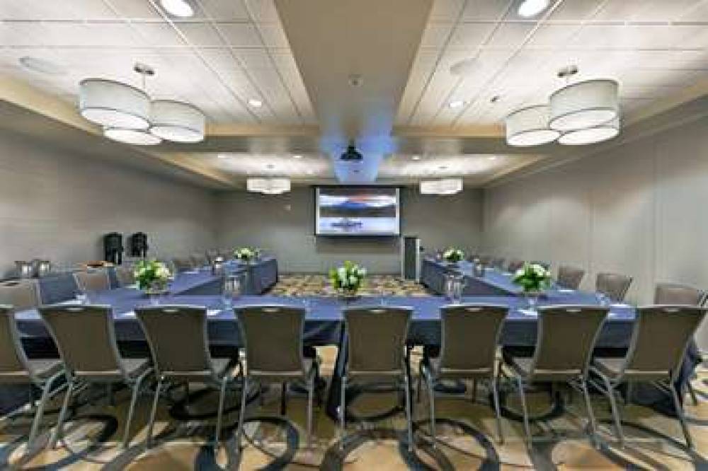 Oxford Suites Bellingham 4