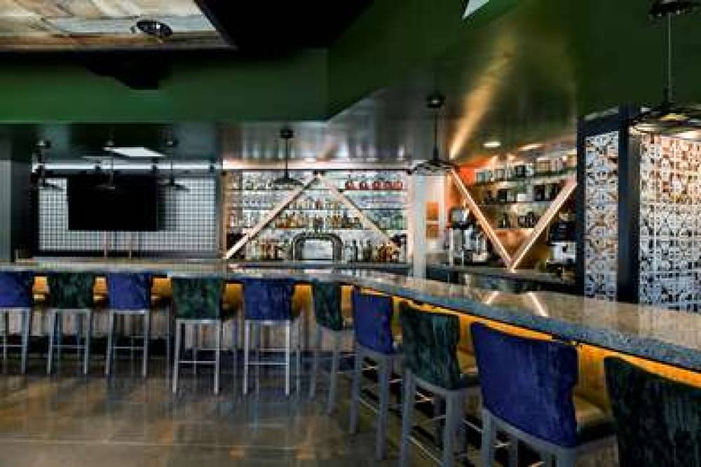 Oxford Suites Paso Robles 9