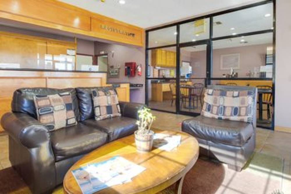OYO HOTEL INGLESIDE 6