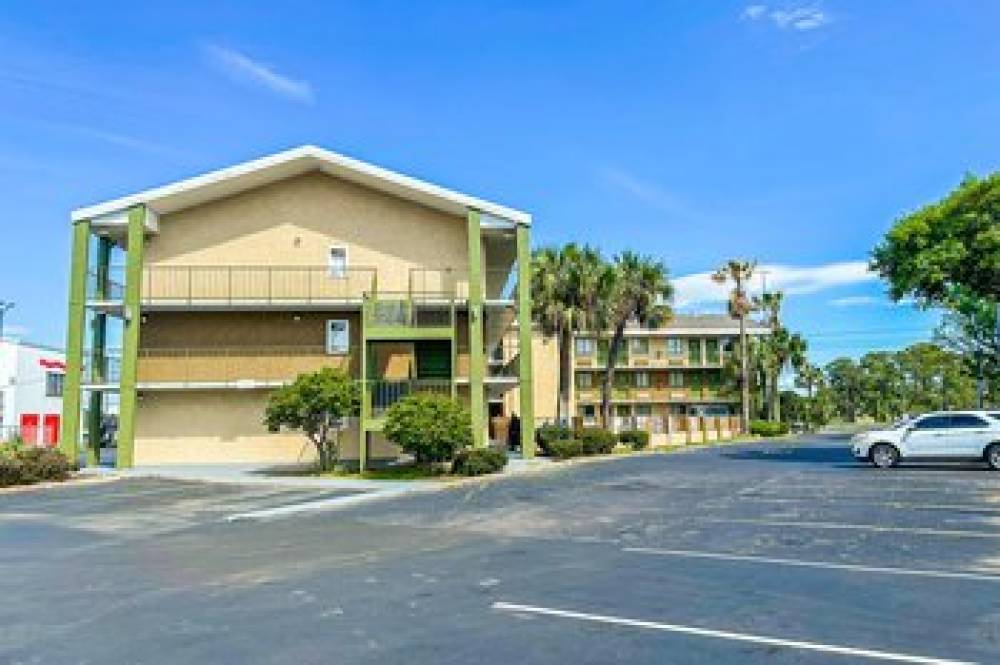 OYO HOTEL MOBILE AL I-65 7