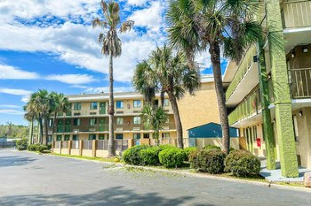 OYO HOTEL MOBILE AL I-65 1