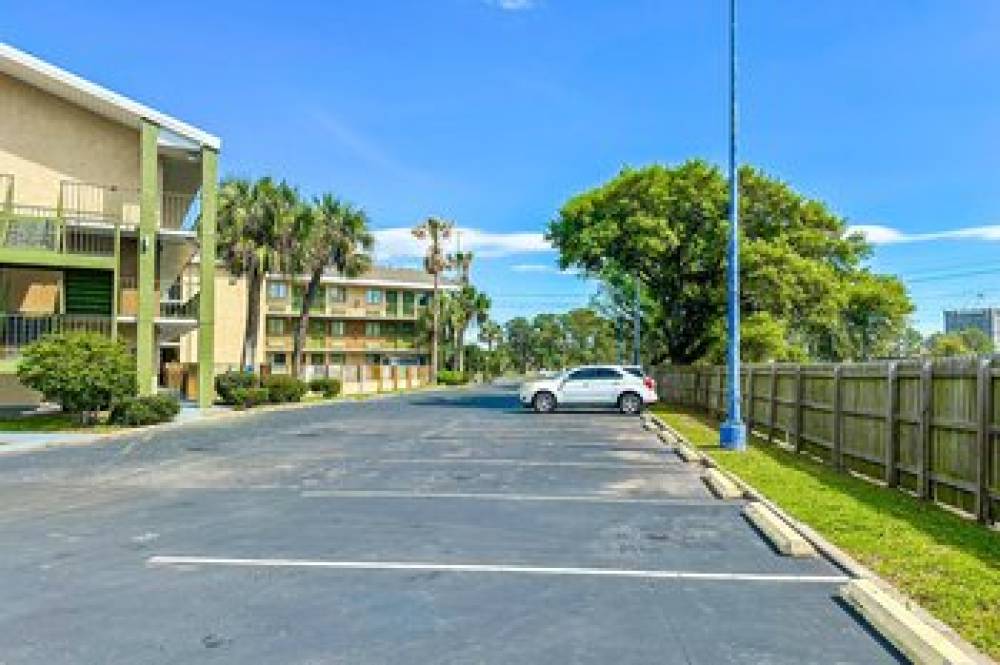 OYO HOTEL MOBILE AL I-65 8