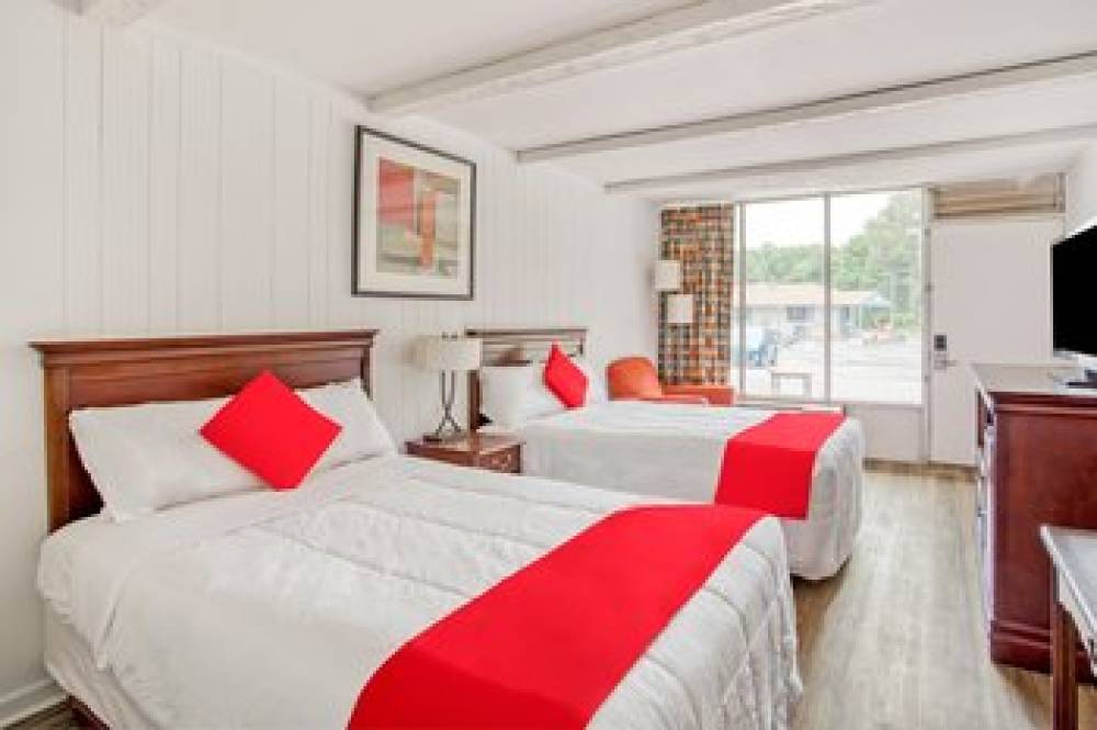 OYO INN KERNERSVILLE 8