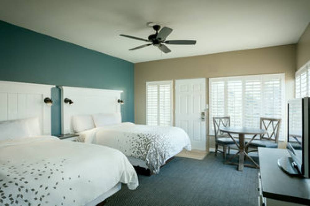 PACIFIC SHORES INN 4