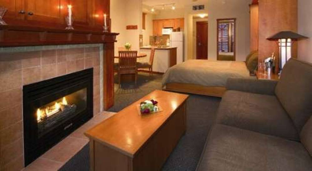PAN PACIFIC WHISTLER MOUNTAINSIDE 5