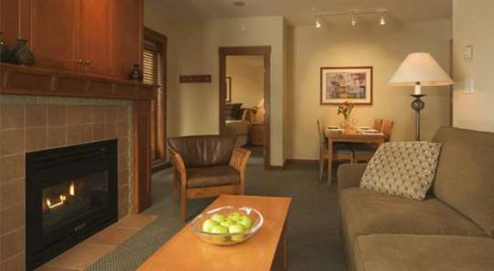PAN PACIFIC WHISTLER MOUNTAINSIDE 2