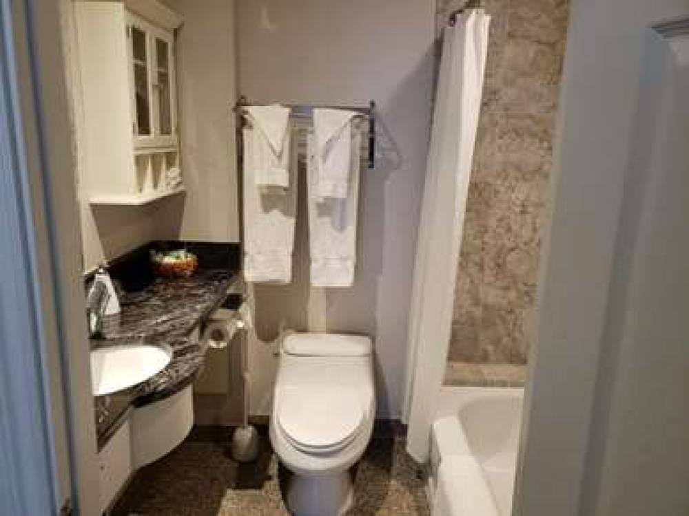 PARC SUITES HOTEL MONTREAL 4