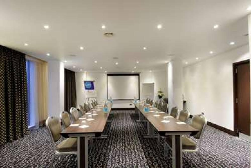 Park Grand Heathrow 6