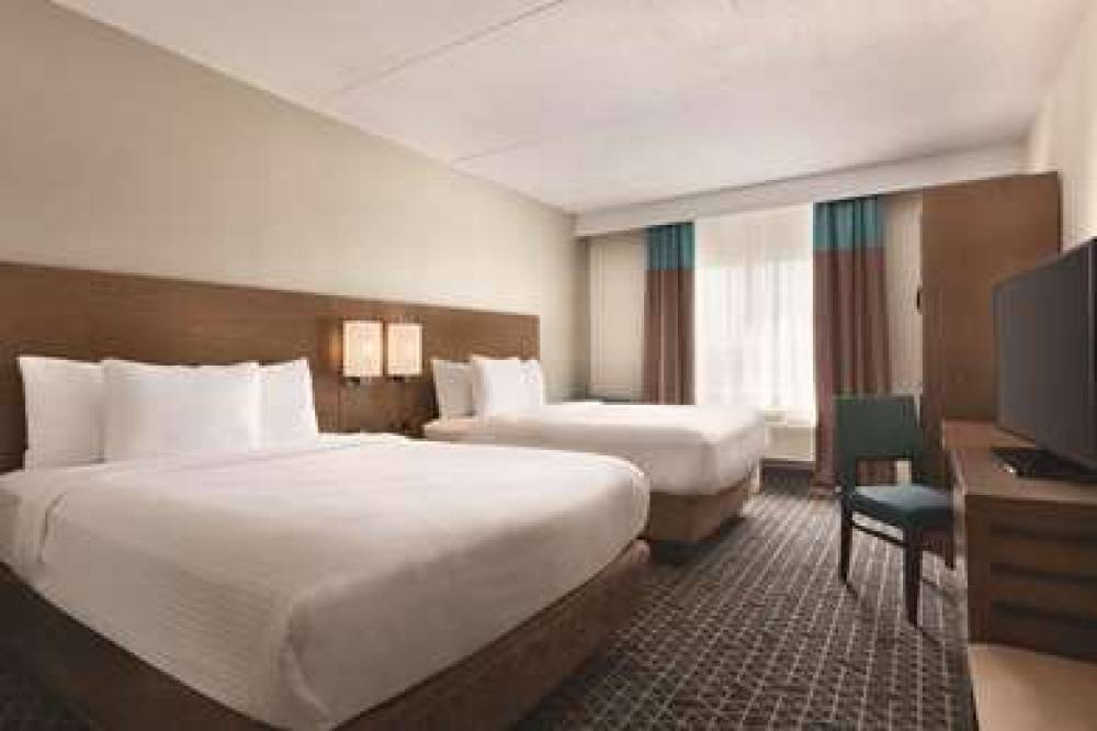 PARK INN BY RADISSON BRAMPTON ON 2