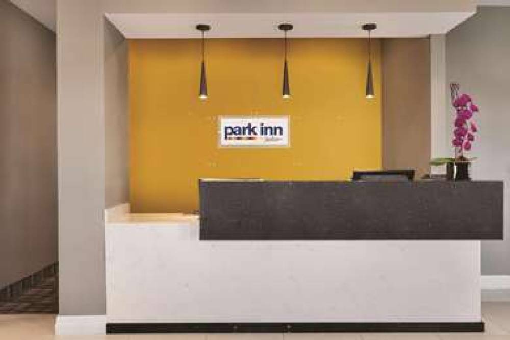 PARK INN BY RADISSON BRAMPTON ON 5