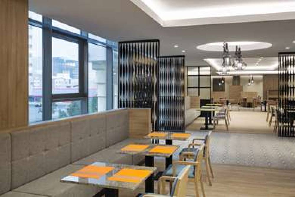 PARK INN BY RADISSON MAKKAH AZIZYAH 6