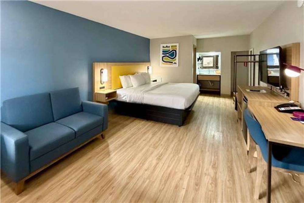 PARK INN BY RADISSON WELDON   ROANO 3
