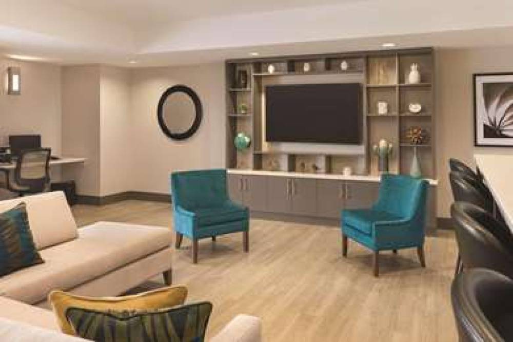 PARK INN BY RADISSON CALGARY AIRPOR 3