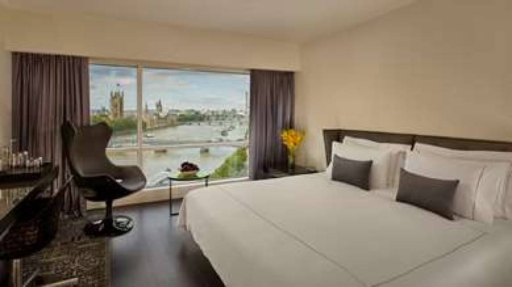 PARK PLAZA LONDON RIVERBANK 7