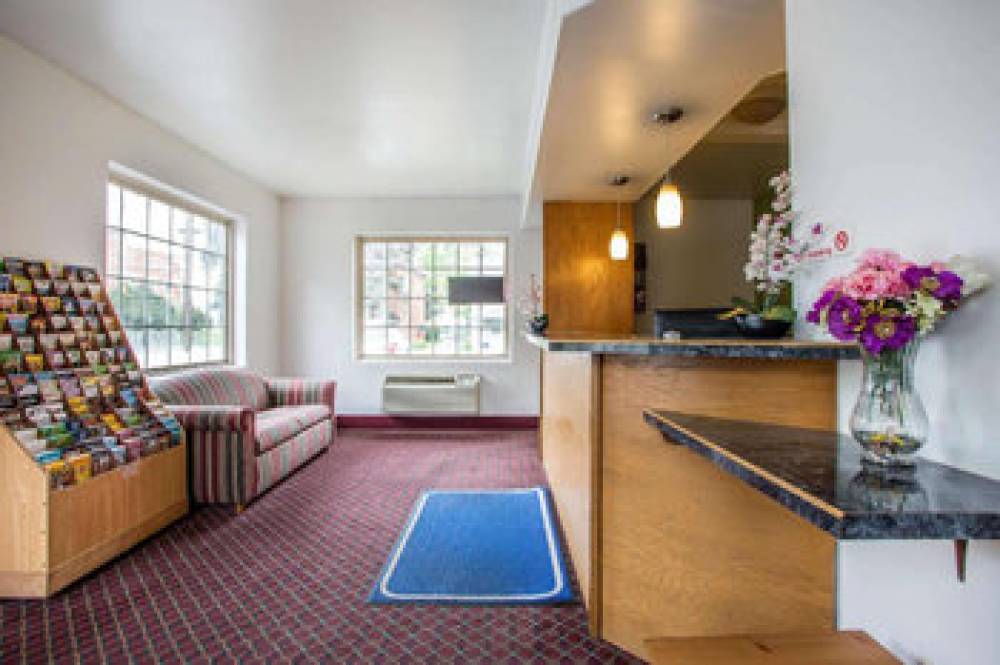 PASSPORT INN PARADISE PA 1