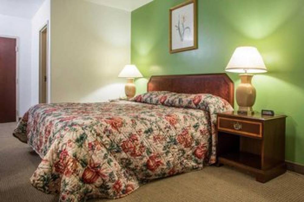 PASSPORT INN PARADISE PA 4