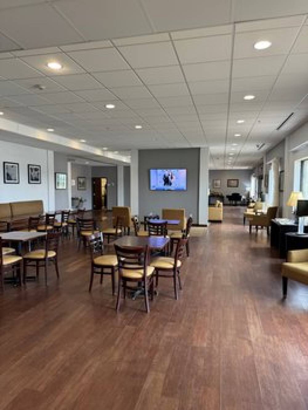 PETROSTAY INN   SUITES COTULLA 5