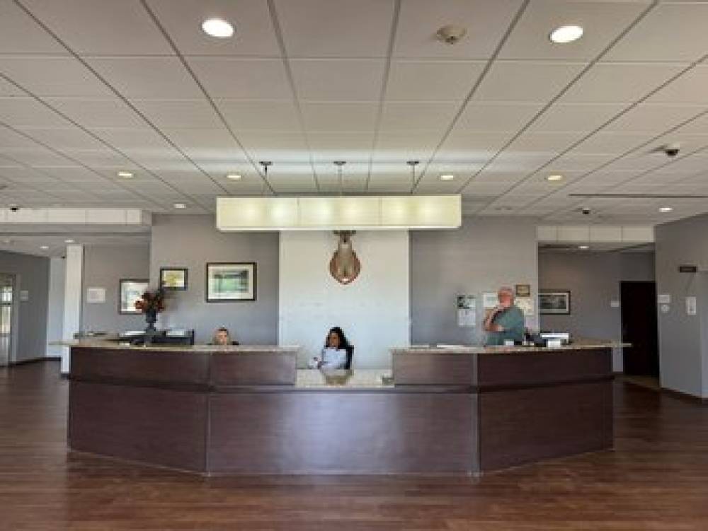 PETROSTAY INN   SUITES COTULLA 1