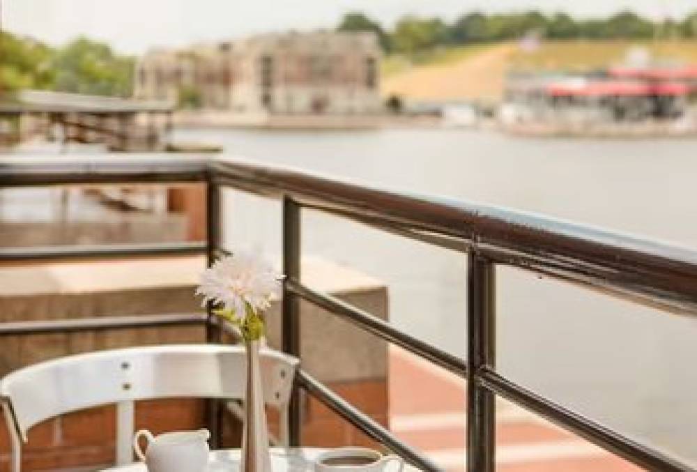 Pier 5 Hotel 5