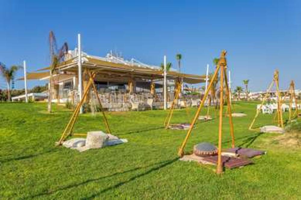PIERE ANNE BEACH HOTEL 10