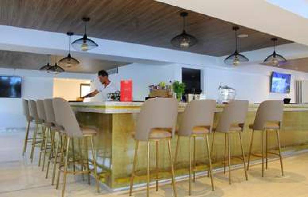 PIERE ANNE BEACH HOTEL 2