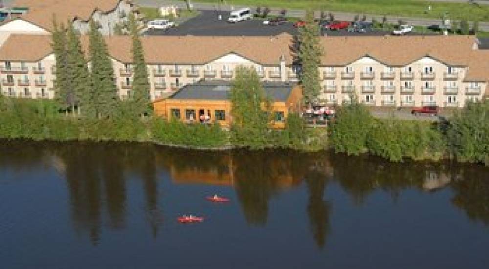 Pikes Waterfront Lodge