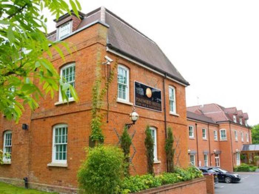 Pinewood Hotel 3