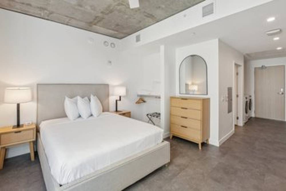Placemakr Downtown Phoenix 5