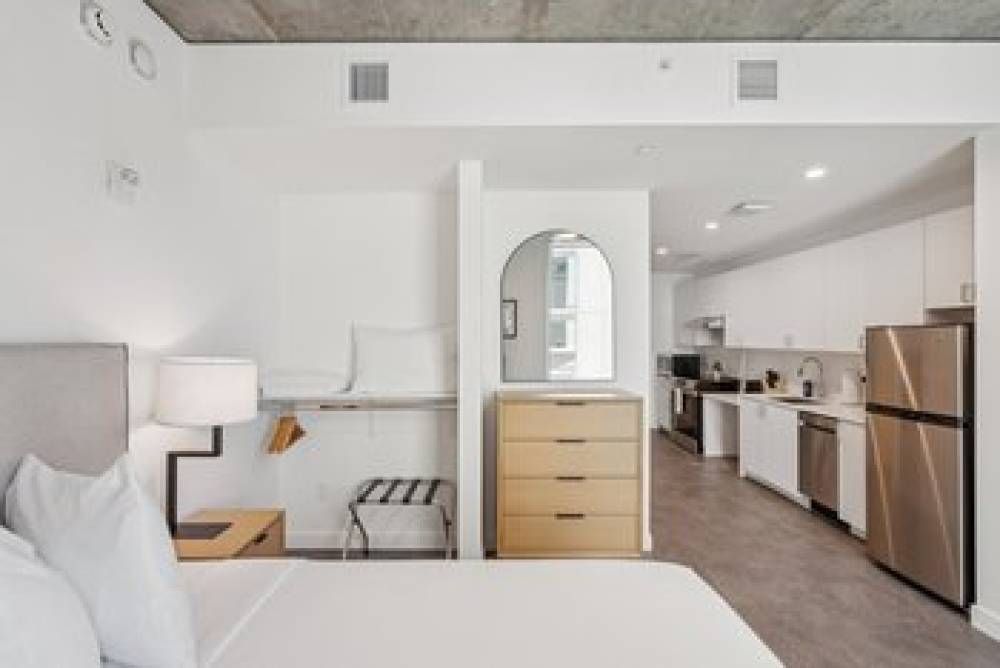 Placemakr Downtown Phoenix 4