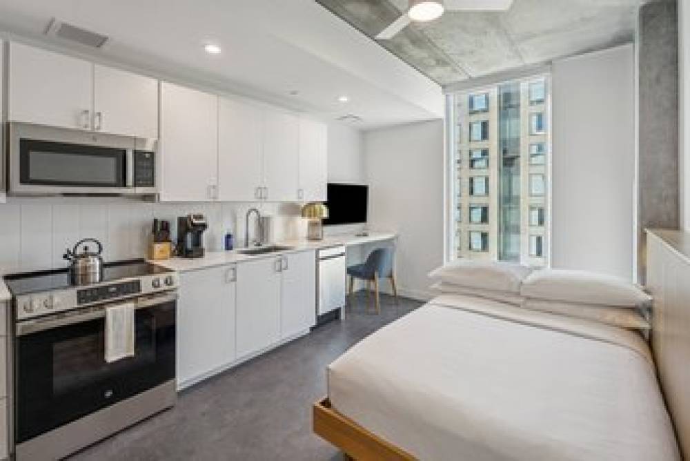 Placemakr Downtown Phoenix 6