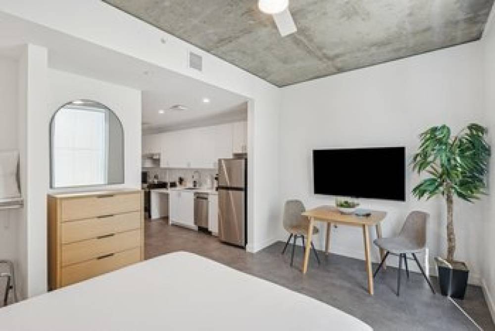 Placemakr Downtown Phoenix 1