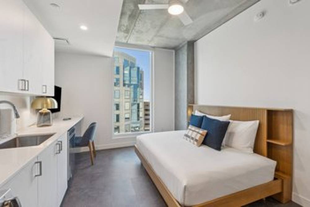 Placemakr Downtown Phoenix 8