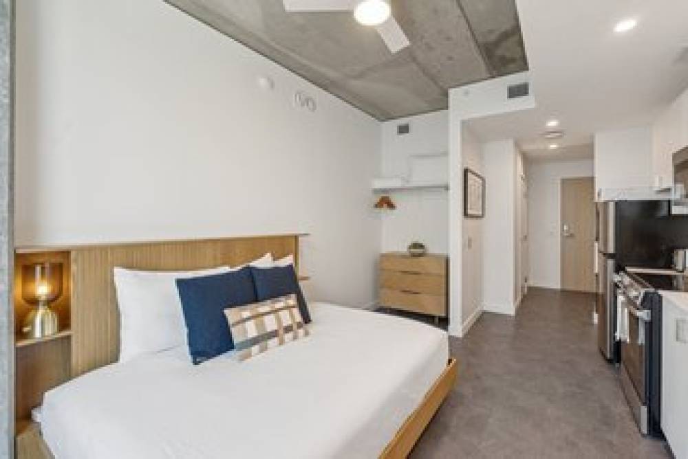 Placemakr Downtown Phoenix 7