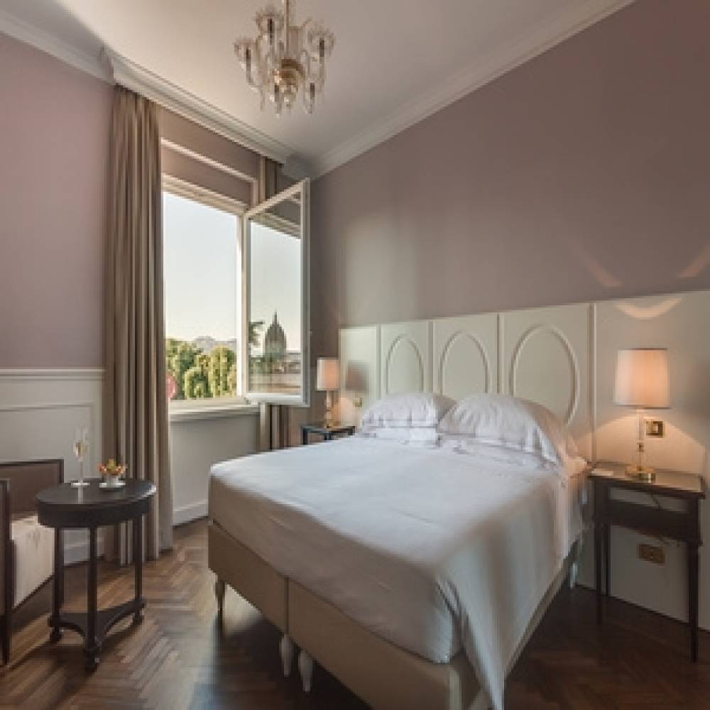 PLAZA HOTEL LUCCHESI 6